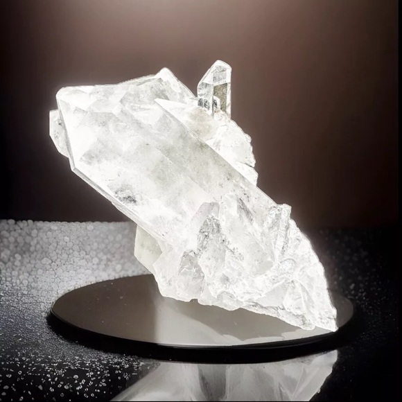 Natural Clear White Quartz Crystal Abstract Art Altar Display 139g - Picture 6 of 8